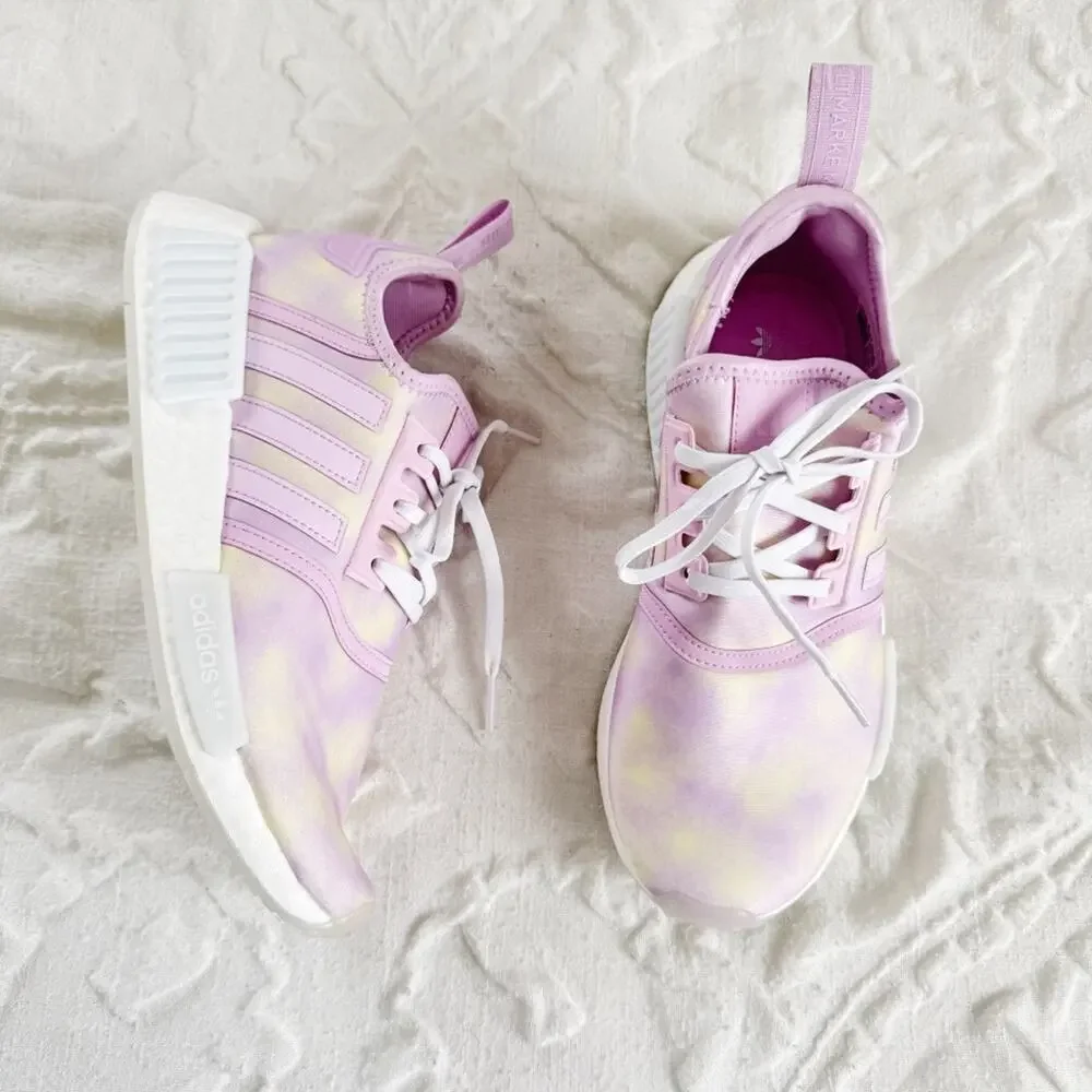 Adidas NMD R1 Sneakers Size 5 New